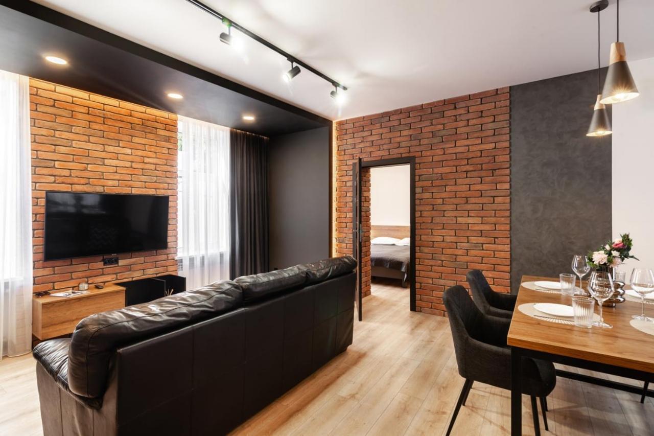 Modern Style Apartment *